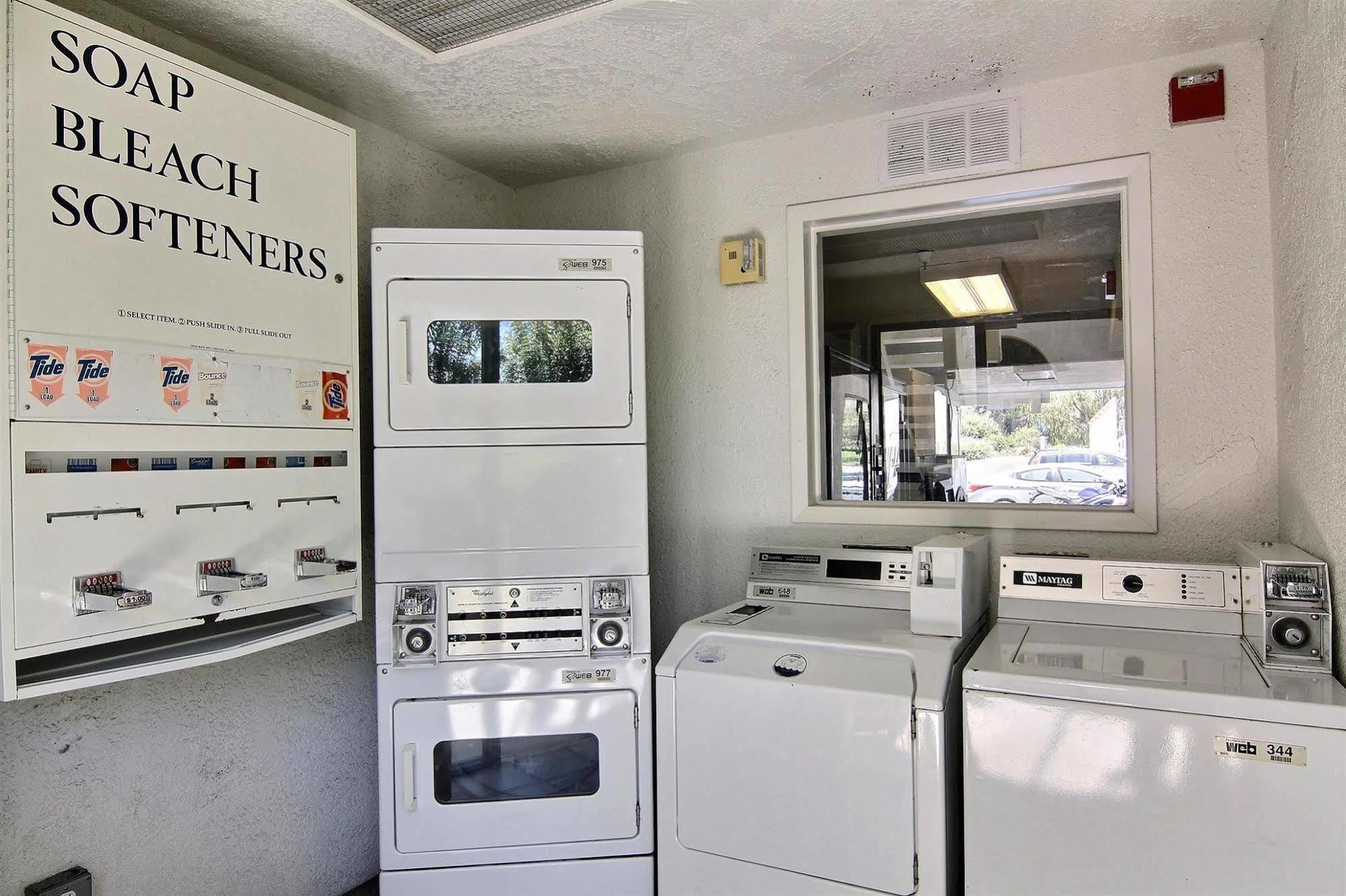 Hotel 6-carpinteria, Ca - Santa Barbara - South 2*